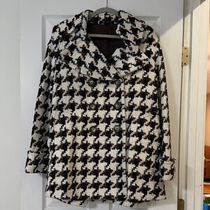 Ellen Tracy Black and White Pea Coat